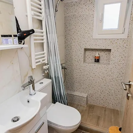 Evann'S Luxury Suite Larissa Exterior photo